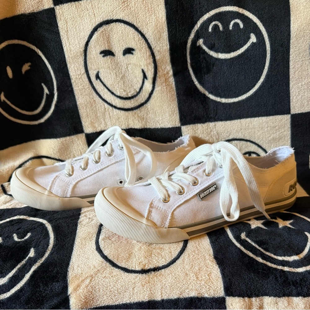 NWOT Rocket Dog Jazzin Sneakers Sz 9 - Picture 6 of 11